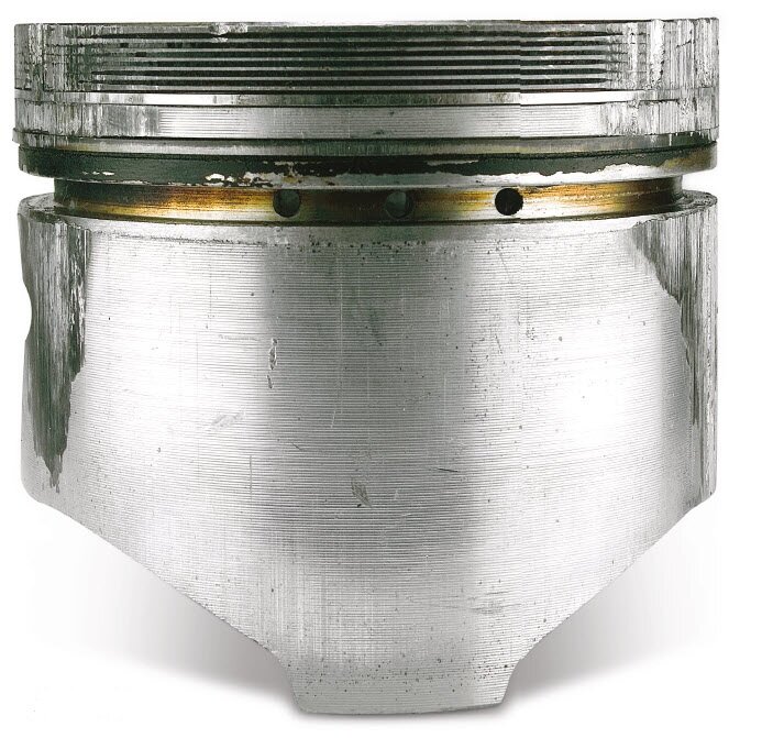 Abb. 2 (zum Vergrößern anklicken) 45° Festfressspuren| Kolbenschmidt | Motorservice