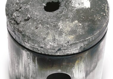 Hole in the piston crown (petrol engines) | Kolbenschmidt | Motorservice
