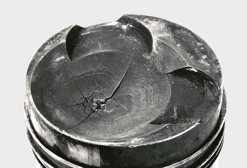 Cracks in the piston crown and bowl (diesel engines) | Kolbenschmidt | Motorservice