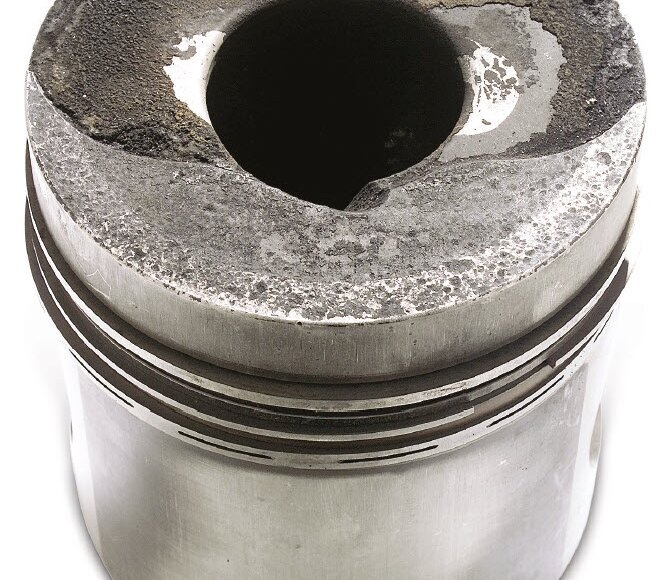 Impact marks on the piston head (diesel engines) | Kolbenschmidt | Motorservice